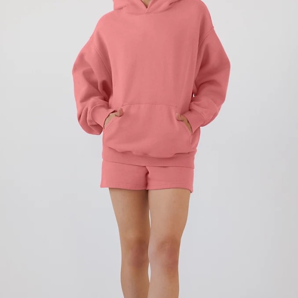 Aritzia TNA Cozy heather deep pink perfect hi rise shorts